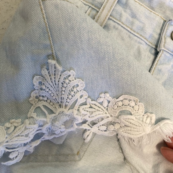 Denim Shorts Light Wash Lace Sexy Cut-offs S. - Picture 5 of 8